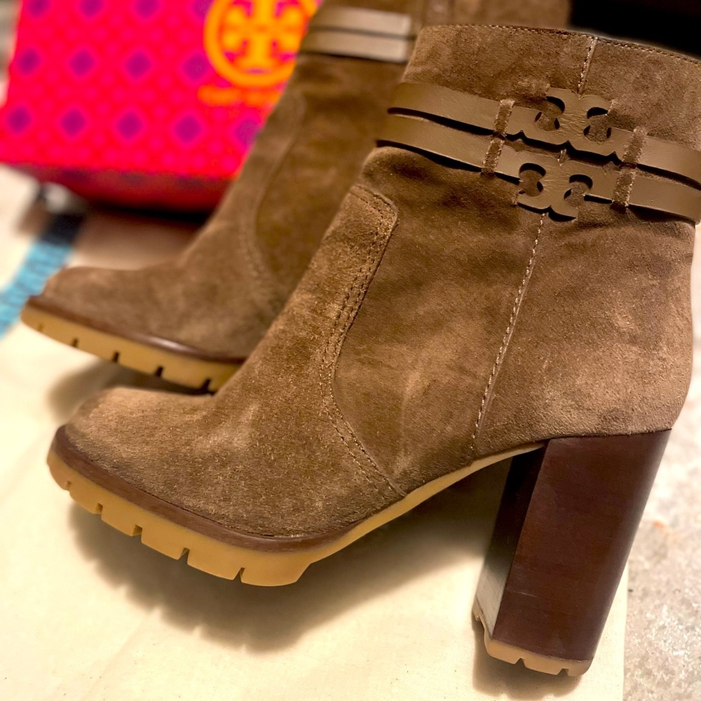 TORY BURCH - Chelsea Suede & Leather Strap Combat Boots